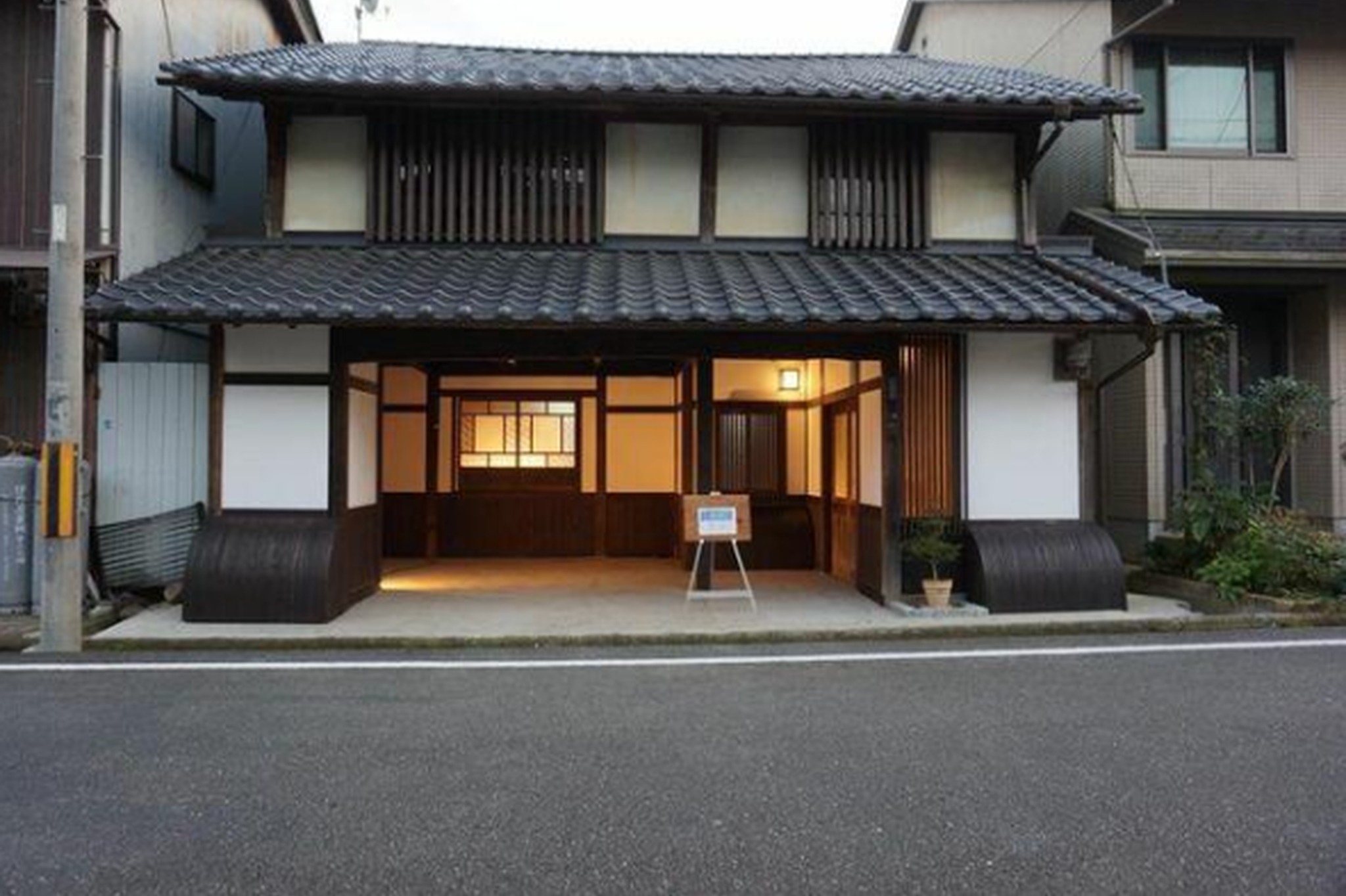 Dreaming of a private getaway in Japan? 🇯🇵✨
Use it as your own vacation home—and when you’re not there, let it welcome guests.
We provide full support in English, from start to finish:
• Finding the right property
• Property purchase support
• Renovation planning & coordination
• Furniture & interior setup
• Short-term rental registration & licensing
• Listing creation & guest communication
• Ongoing management, cleaning, and maintenance
Everything is handled for you, so you can enjoy Japan stress-free—whether you’re staying or away.
If you’re thinking about owning a home in Japan that can also be shared with travelers, feel free to reach out.
We’re happy to help 🌿🏡
Traditional Japanese House (Kominka) – Fukuchiyama, Kyoto
Price: JPY 8,800,000
Layout: 9DK
Building Area: 178.50 sqm
Land Area: 217.26 sqm (publicly registered)
Structure: Wooden
Floors: 2-story house
Year Built: January 1970
Land Ownership: Freehold
Zoning: Outside city planning area
Parking: Available (free)
Location
Fukuchiyama City, Kyoto Prefecture
20-minute walk from JR Sanin Main Line – Kamikawaguchi Station
Condition
Currently vacant
Partial interior and exterior renovation completed
Structural reinforcement completed
Immediate handover available
Property Highlights
Located along the historic Satoyama / Tachiura Old Highway (Route 9)
Classic machiya-style exterior with deep eaves
Traditional tatami rooms and wooden beams
Private garden space
Ideal for a private villa, second home, or short-term stay use
#JapanHome
#JapanStay
#SecondHomeJapan
#VacationHomeJapan
#JapaneseHouse
#StayInJapan
#BessoToGo
#akiya #kominka