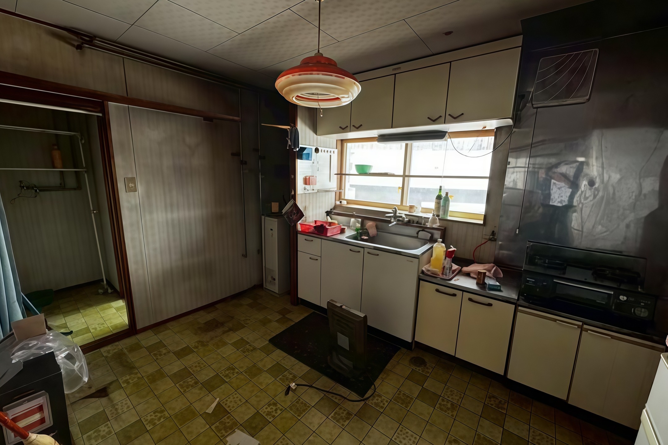 Detached House in Niseko Town Hokkaido
Price: 9million JPY (60kUSD)
Access
Niseko Station: 4-minute walk
Ski resorts: approx. 10 minutes by car
Excellent corner-lot location with great visibility and easy access to ski areas.
Land Information
Ownership: Freehold
Land use: Residential land
City planning: Outside designated urban planning area
Zoning: Not designated
Building coverage ratio: Not designated
Floor area ratio: Not designated
Land area: 88.59 m²
Road access: Two-sided road access (corner lot)
Building Information
Type: Residential house
Total floor area: 69.77 m²
Structure: Wooden structure
Year built: Unknown
Current status: Vacant
Utilities / Notes
Public water & sewer
Individual propane gas
Area Information
10 minutes by car to major ski resorts
4 minutes on foot to Niseko Station
16 minutes on foot to Niseko Town Hall
18 minutes by car to Kutchan Town center
Highlights
Easy access to major ski resorts
Flexible usage options including renovation
A highly popular and continuously growing area
Properties in this area tend to sell quickly
✨ Notes
As the property is currently vacant, it can be used freely for your preferred purpose.
Suitable for both owner-occupancy and rental use.
📩 DM for more information or viewing arrangements.
#hokkaidorealestate
#snowboardingjapan
#akiya
#skijapan
#minpaku
#JapanProperty
#SecondHomeJapan