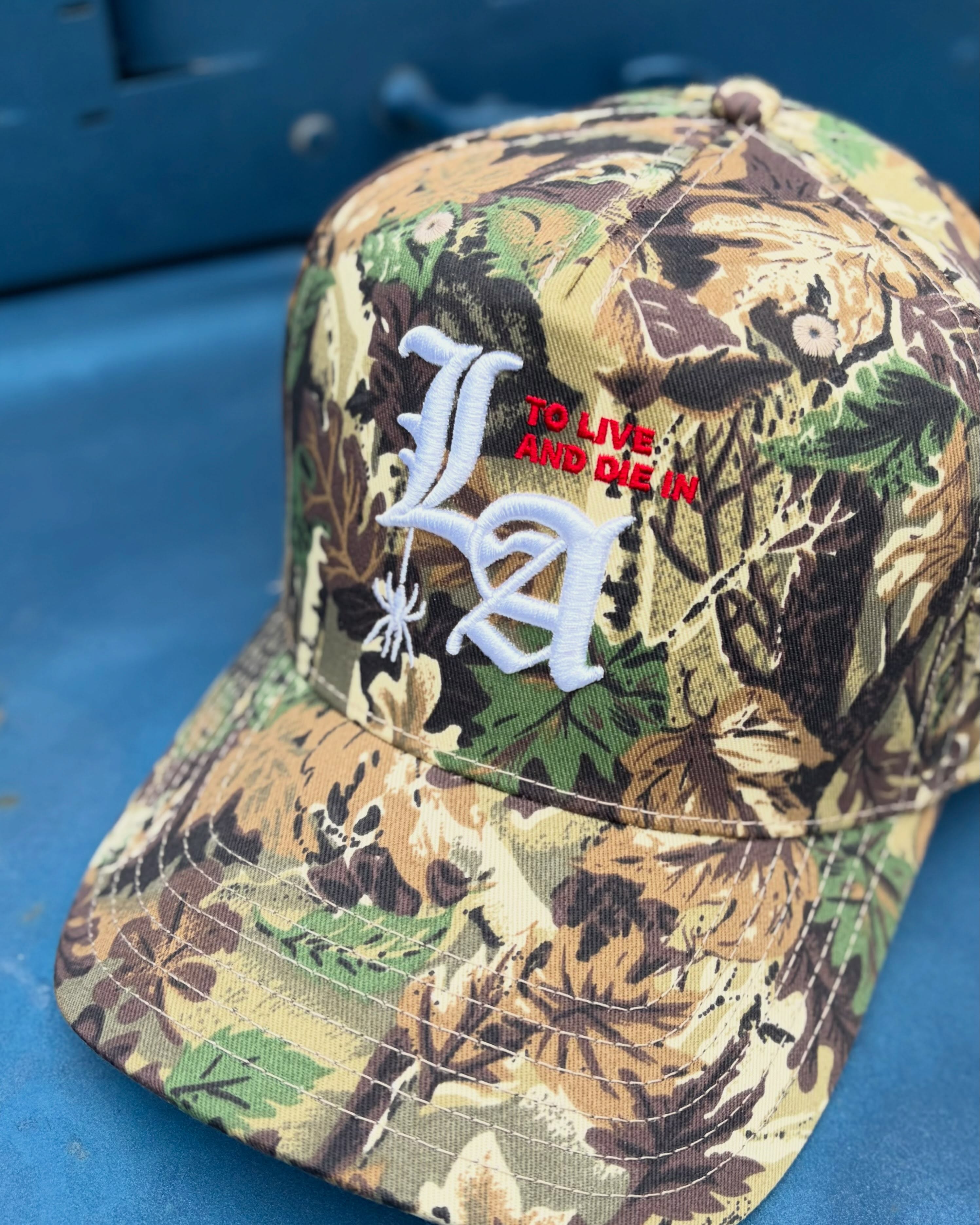 【New Item🇺🇸】Delinquent Brosのキャップの中でも一際人気の高い"To live and Die in LA"シリーズから今期より新カラーがリリース。To live and Die in LA 5 Panel Snap Back Cap LEAF CAMOシンプルになりがちのサマースタイルに一癖プラス出来るアイテム。⬛︎ 営業時間 : 11:00~19:00
⬛︎ 北海道札幌市白石区北郷9条7丁目10-2
⬛︎ 駐車場有
⬛︎ 定休日はInstagram固定投稿にてご確認下さい。#delinquentbros
#デリンクエントブロス
#デリンクエント
#非行兄弟
#札幌
