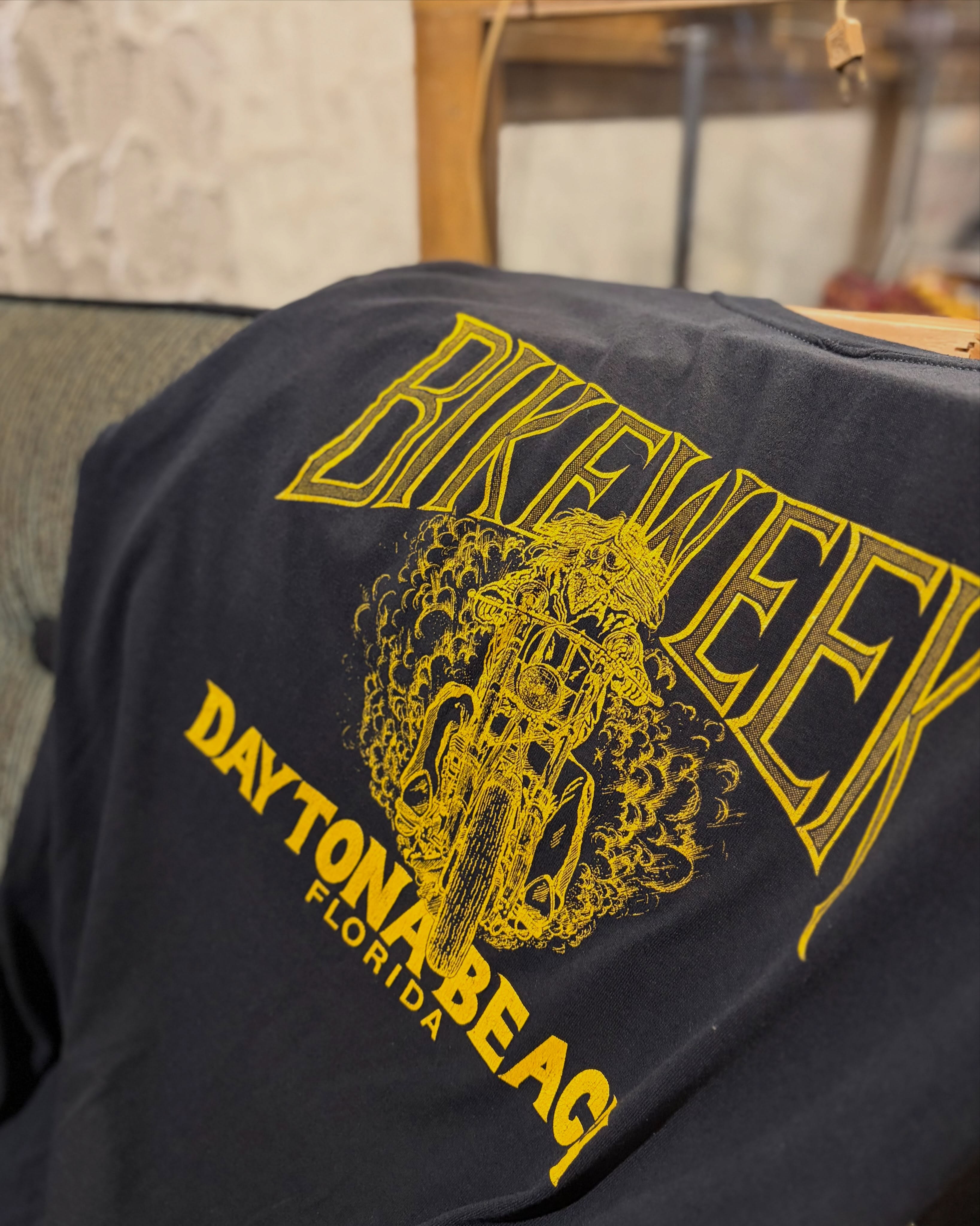 【Motorcycle Vintage入荷🇺🇸】人気のハーレーTからモーターサイクルイベントT、少量ですが入荷しました🤝スペシャルなジャケットも入ってきているので気になる方は…
オンラインストア又は店頭にて🤝⬛︎ 営業時間 : 11:00~19:00
⬛︎ 北海道札幌市白石区北郷9条7丁目10-2
⬛︎ 駐車場有
⬛︎ ONLINE STOREはプロフィール欄へ。
⬛︎ 定休日はInstagram固定投稿にてご確認下さい。#delinquentbros
#デリンクエント
#非行兄弟
#古着
#札幌